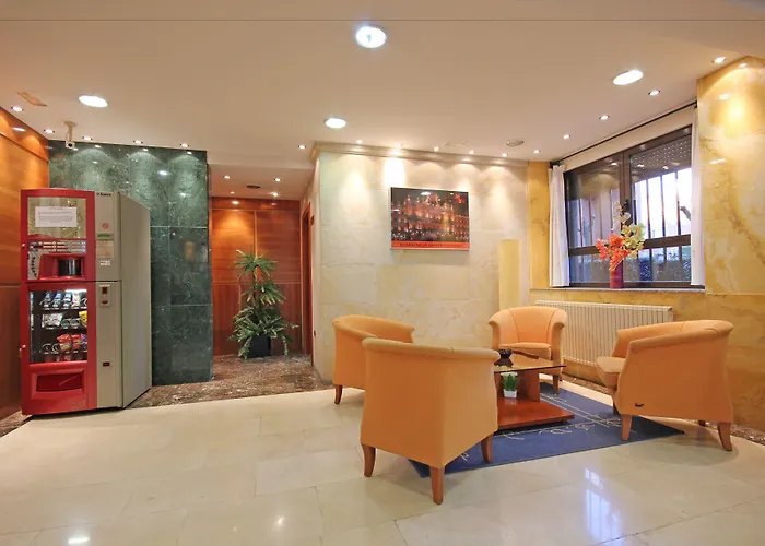 Residencia Universitaria Cum Laude 萨拉曼卡